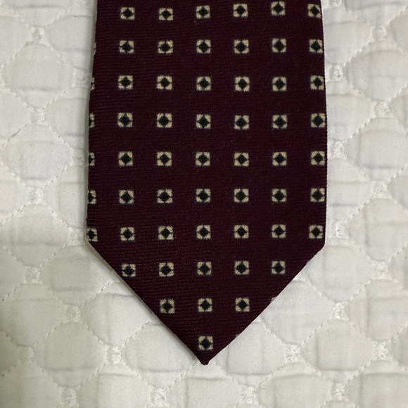 Rugby Ralph Lauren 100% Wool Burgundy Geometric Tie - Handmade in Italy - Picture 2 of 4